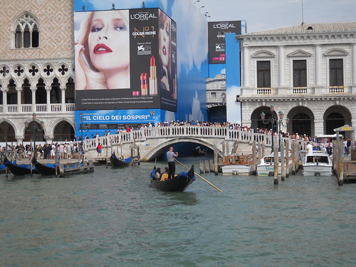 Coping with the Crowds - and the Ads, Venezia