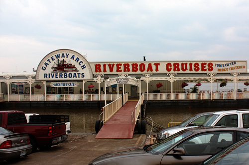 Riverboat-cruises
