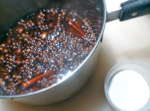 Steeping mulling spices