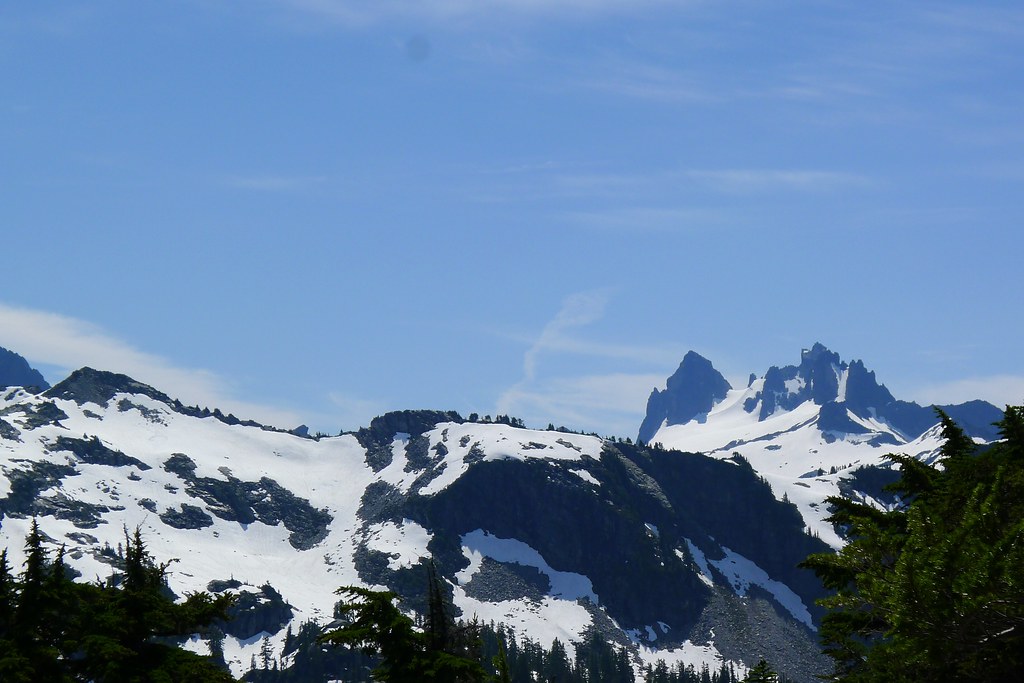 Peaks of the Alpine Lakes