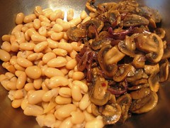 White Beans and Sautéed Mushroom