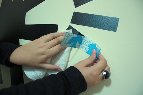 Aprenda a fazer adesivos de parede para decorar sua casa