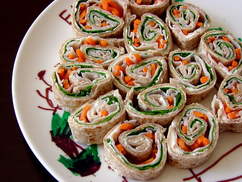 Turkey and Spinach Sandwich Roll-Ups