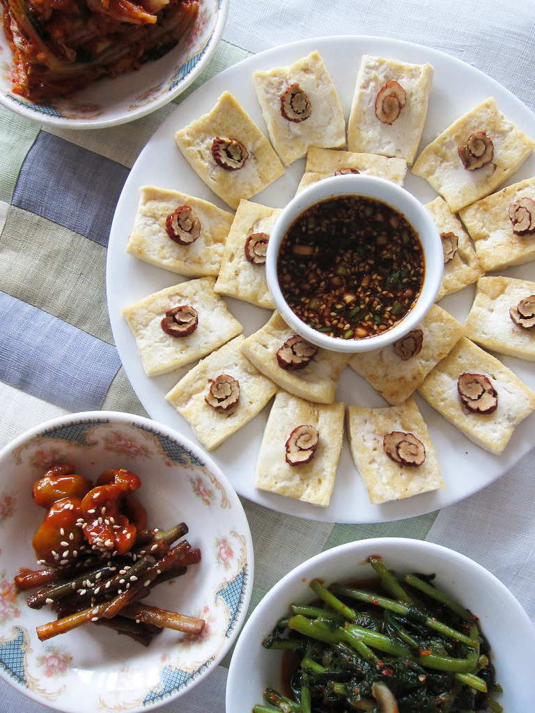 Chuseok tofu platter & dipping sauce