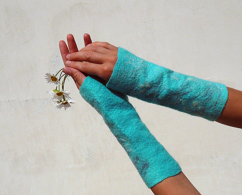 fingerless gloves, wrist warmers, mittens, wool felted, turquoise