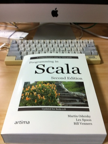scalaの本買ってみた :-)