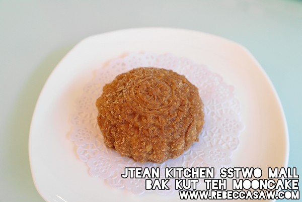 Jtean kitchen sstwomall - bak kut teh mooncake