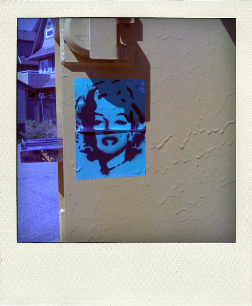 Marilyn sticker