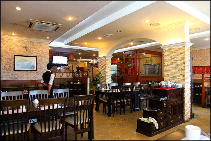 restaurant-interior