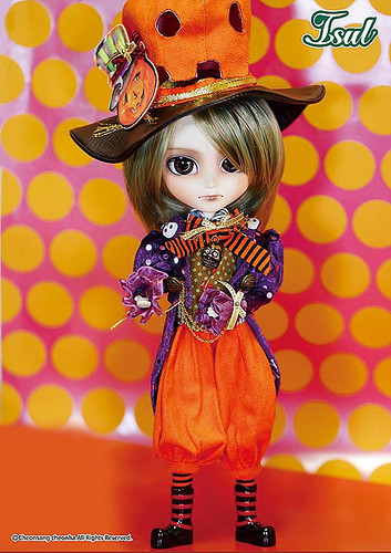 I love love the Pullip and will jump through whatever hoops necessary to