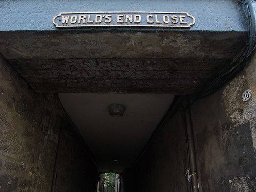 World's End Close