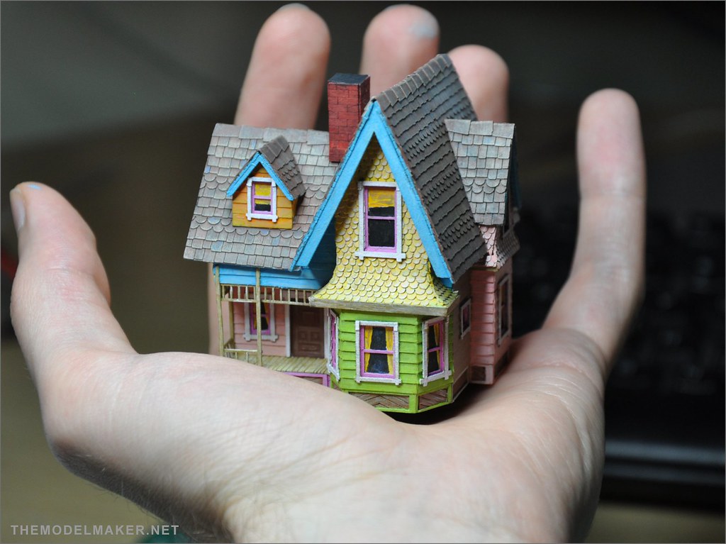 Miniature Pixar Up scale model I built before movie was released. For the long time this was the only Up house toy you could find on internet. This Up house is roughly in N scale so 1:160. you can see it how tiny it is on top of my hand