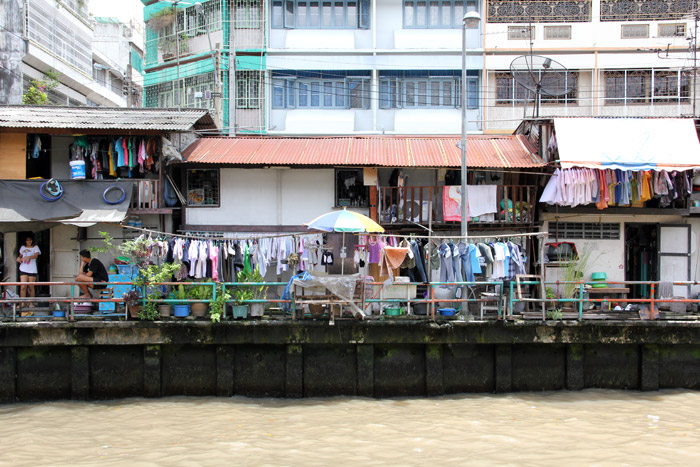 Homes along the Khlong Saen Saep canal