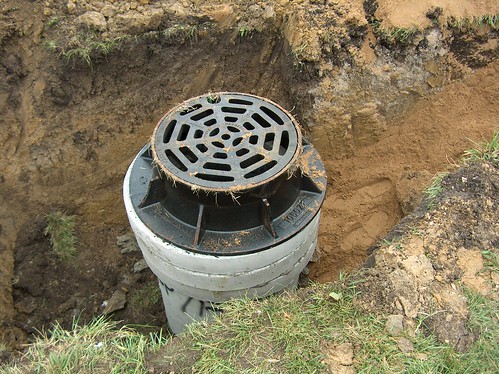 Metal Manhole Frame with concrete rings