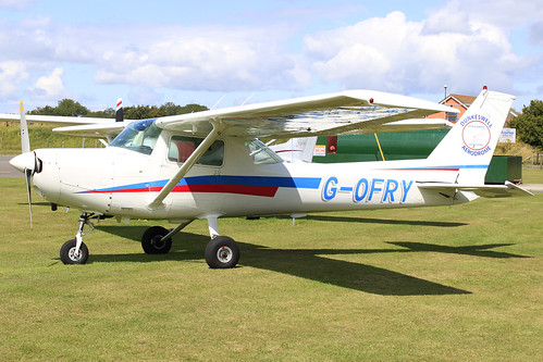 G-OFRY - Cessna 152_  Dunkswell