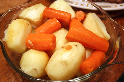 roasted-potatoes-carrots