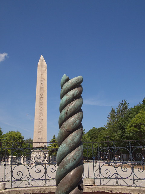 蛇柱Column of the Serpent