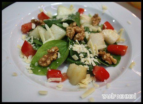 ıspanaklı armut salatası