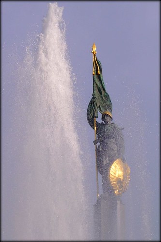 Soviet soldier and fountain by Ginas Pics