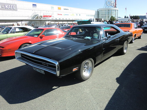 Dodge Charger by camaro73