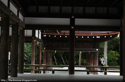 Kamigamo-jinja 上賀茂神社 - Tuchinoya from Hosodono