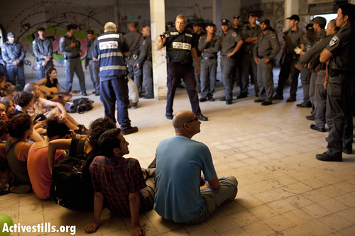 Police forces evacuating the new squatted building in Tel-Aviv's center, Israel, 23/8/11