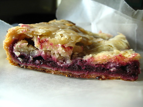 huckleberry-blueberry slab pie