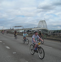 Russell coasts down the ramp from the Fremont Bridge