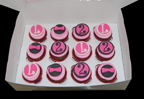 pink white and black 2nd birthday cupcakes for a minnie mouse celebration box