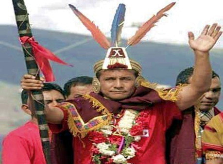 Ollanta Humala campaigning in indigenous dress