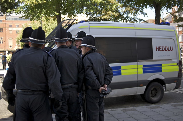 LDP 2011.08.09 - South Wales Police in Hackney