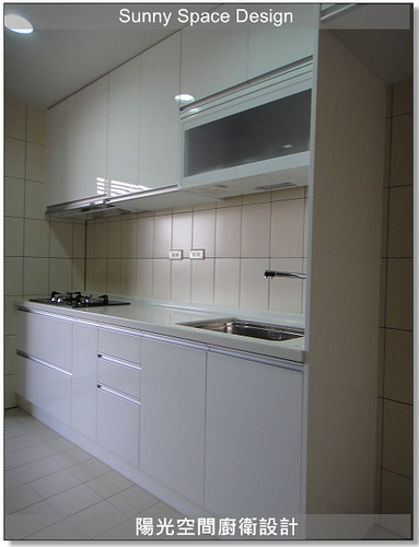 廚房設計-中和連城路曹設計二字型廚具：冰箱落地立板-陽光空間廚衛設計