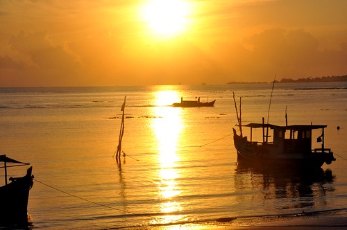 210 - Sunrise on Kelayang Beach, Belitung by carolfoasia