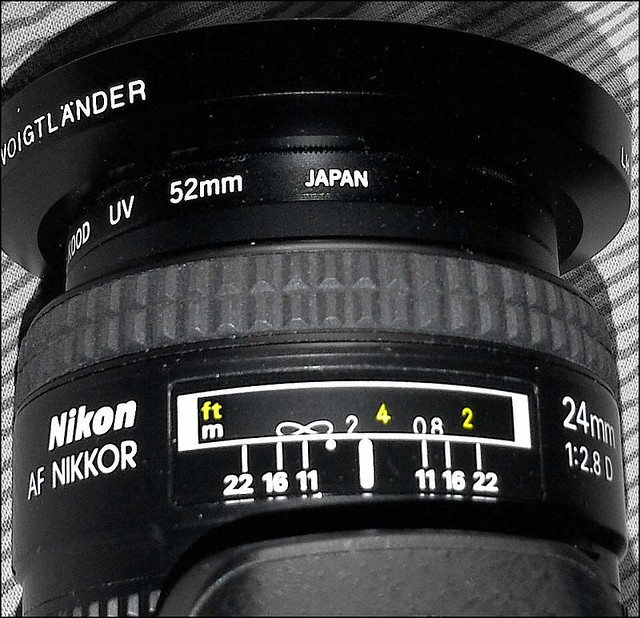 Nikon D5100 24mm f/2.8D