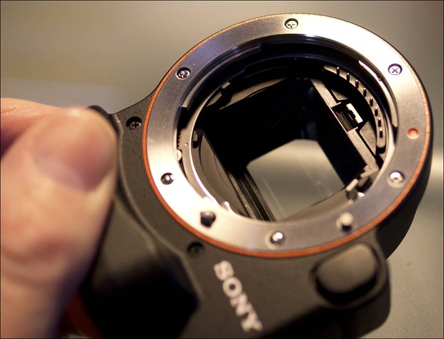 カメラ デジタルカメラ Sony LA-EA2 a-mount to NEX adapter with translucent mirror 