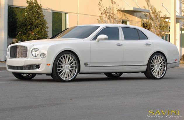 Bentley Mulsanne with Savini Forged BS5 White 22inch