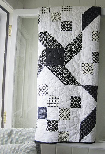 black and white quilt 4