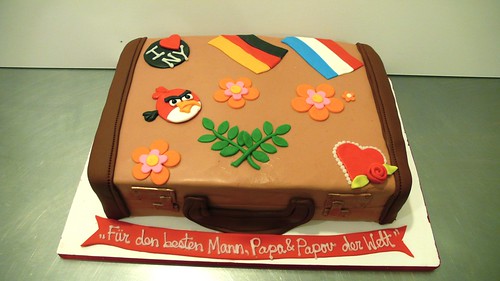 World Traveler Suitcase cake by CAKE Amsterdam - Cakes by ZOBOT