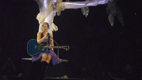 Taylor Swift with Sarah, 10/21/11