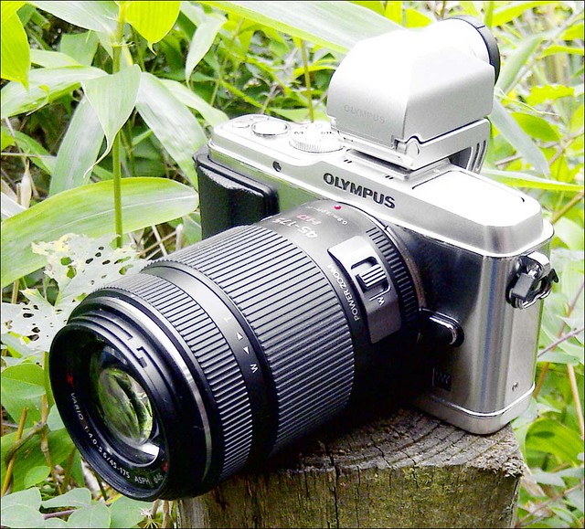 OLYMPUS EP-3 Panasonic Lumix 45-175mm X lens