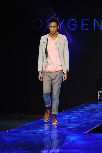 Oxygen: Philippine Fashion Week Spring Summer 2012