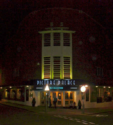 Former Braintree Cinema by Night
