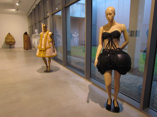 Halina Mrozek: Between Sculpture and Fashion