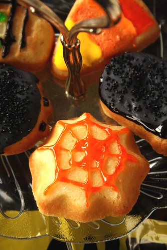 Decorated Halloween Cookies with Royal Icing
