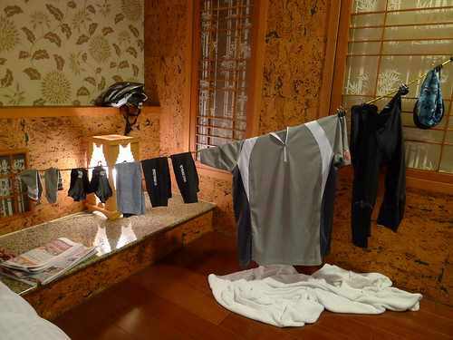 竹南「水紗蓮」房間內曬衣服
