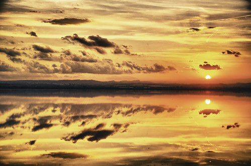 無料写真素材|自然風景|朝焼け・夕焼け|河川・湖|橙色・オレンジ|反射・鏡像