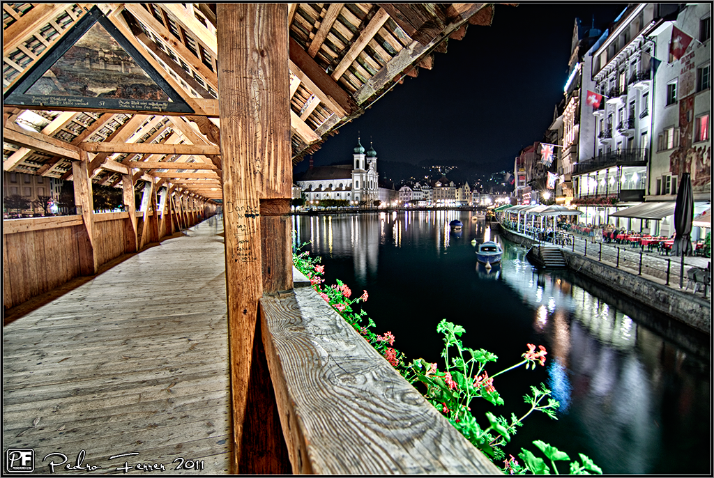 Suiza - Pueblos con encanto - Lucerna - Nocturna en el puente de la capilla