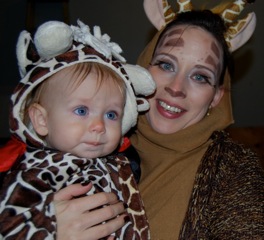 Mama_and_baby_giraffampires
