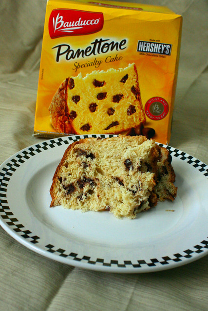 Bauducco Panettone with Hershey chocolate Specialty Cake