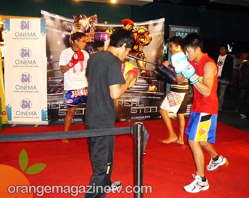 Elorde Boxing Gym's demo entertained the crowd while waiting for the screening